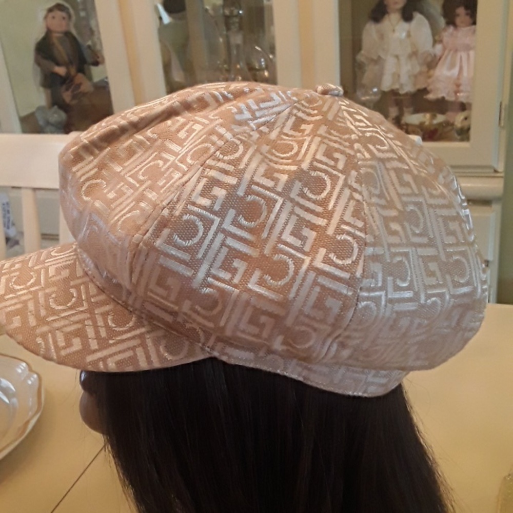 Liz Claiborne Hat logo hat
